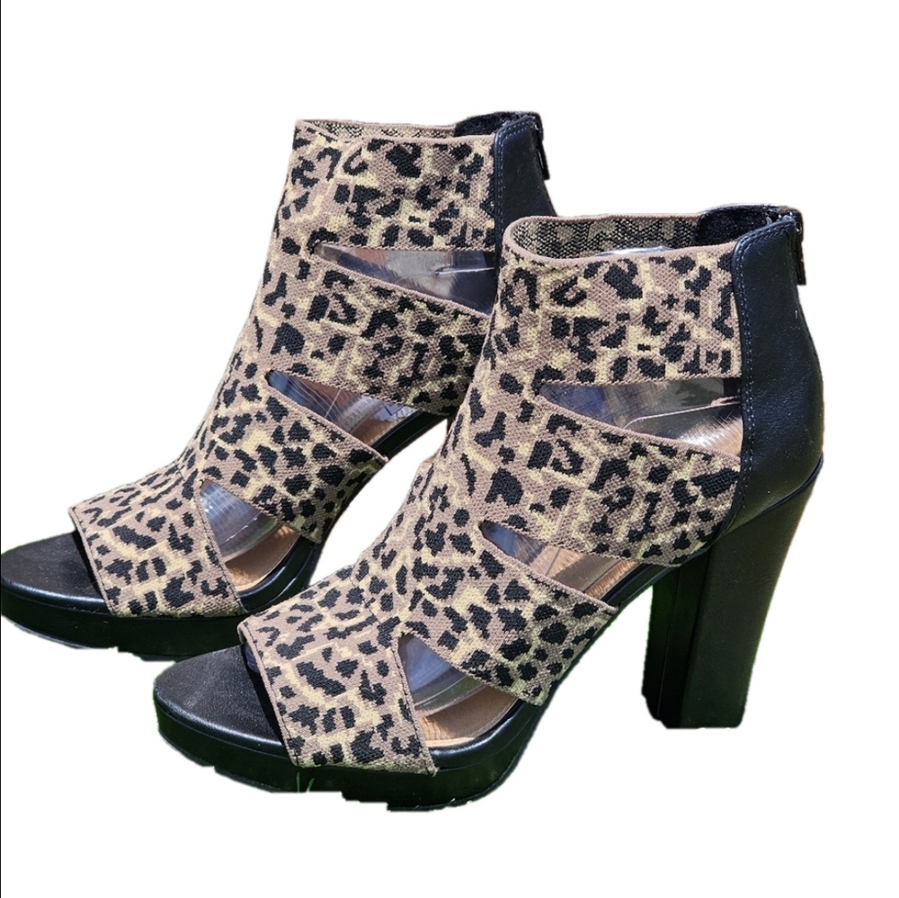 Report Women’s Size 8.5 Black, Animal Print, Open Toe Platform Heels
